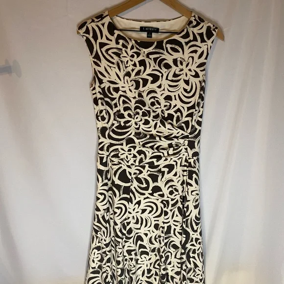 Lauren Ralph Lauren Ruched Sleeveless Lined Dress Size 4 - Picture 1 of 3